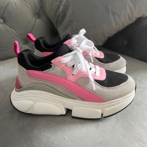 Zara sneakers combined suede leather and textiles in excellent condition size 35